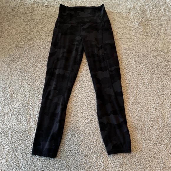 lululemon athletica Pants - Lululemon Athletica align high rise crop with pockets 23” heritage 365